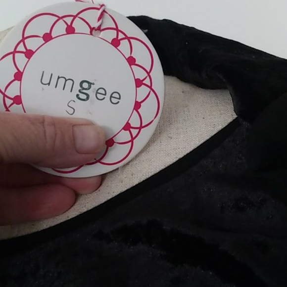 NWT UMGEE BLACK VELVET LONG TOP. SZ S - Picture 10 of 10